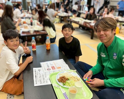 LINE_ALBUM_サトヤマこども食堂✖️アスルクラロ_250530_1.jpg